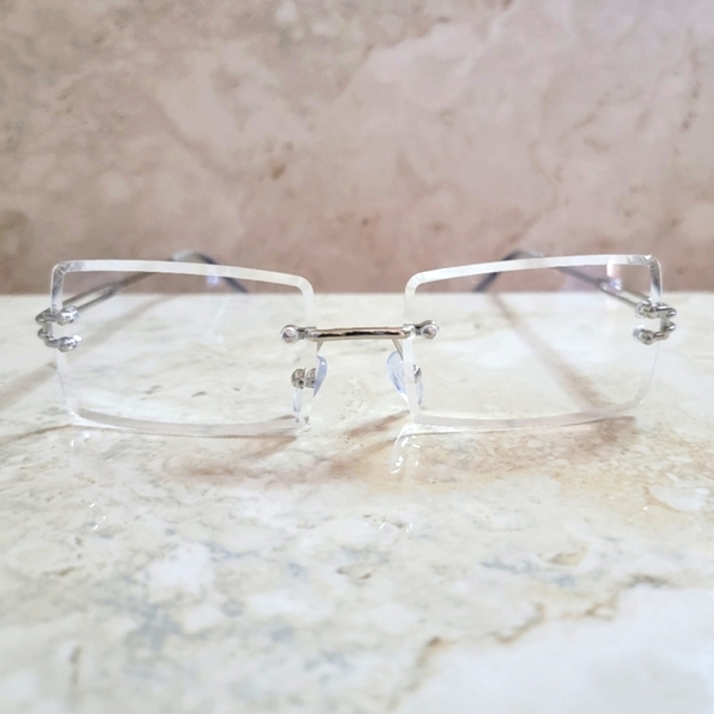 🆕️Exclusive Silver Frames🥰